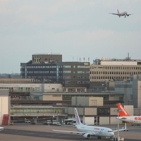 Bloc Hotel London Gatwick Airport Horley  Esterno foto