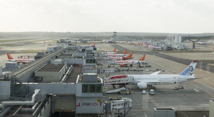 Bloc Hotel London Gatwick Airport Horley  Esterno foto
