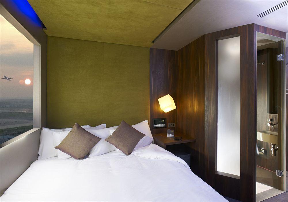 Bloc Hotel London Gatwick Airport Horley  Esterno foto