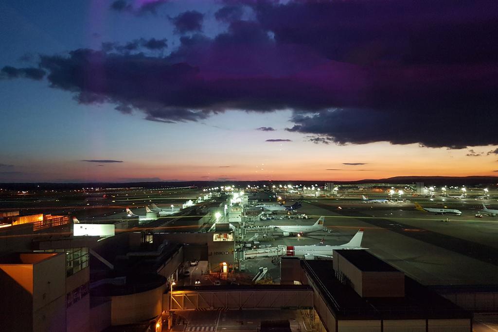 Bloc Hotel London Gatwick Airport Horley  Esterno foto