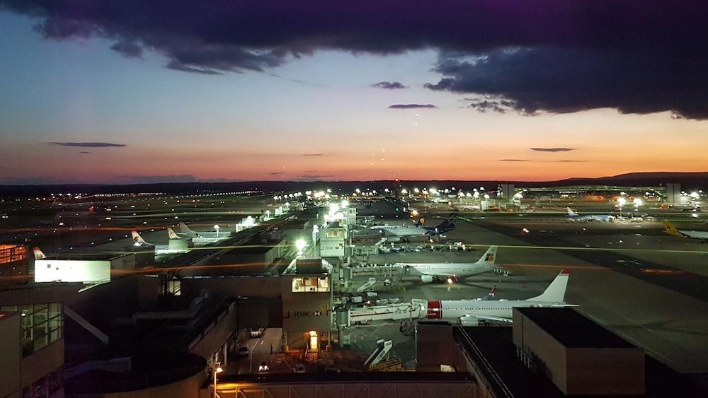 Bloc Hotel London Gatwick Airport Horley  Esterno foto