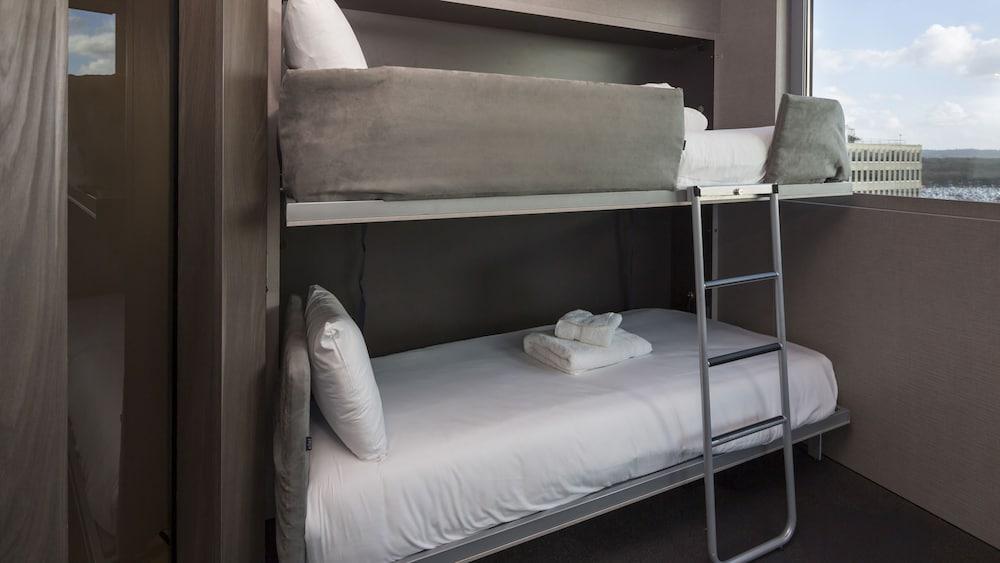 Bloc Hotel London Gatwick Airport Horley  Esterno foto