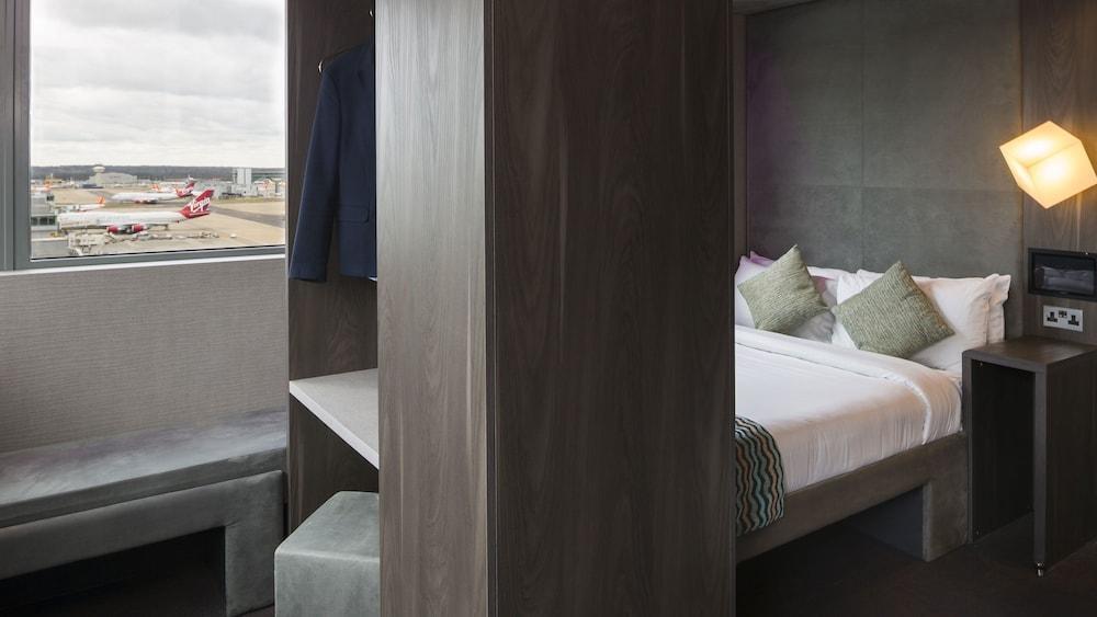 Bloc Hotel London Gatwick Airport Horley  Esterno foto
